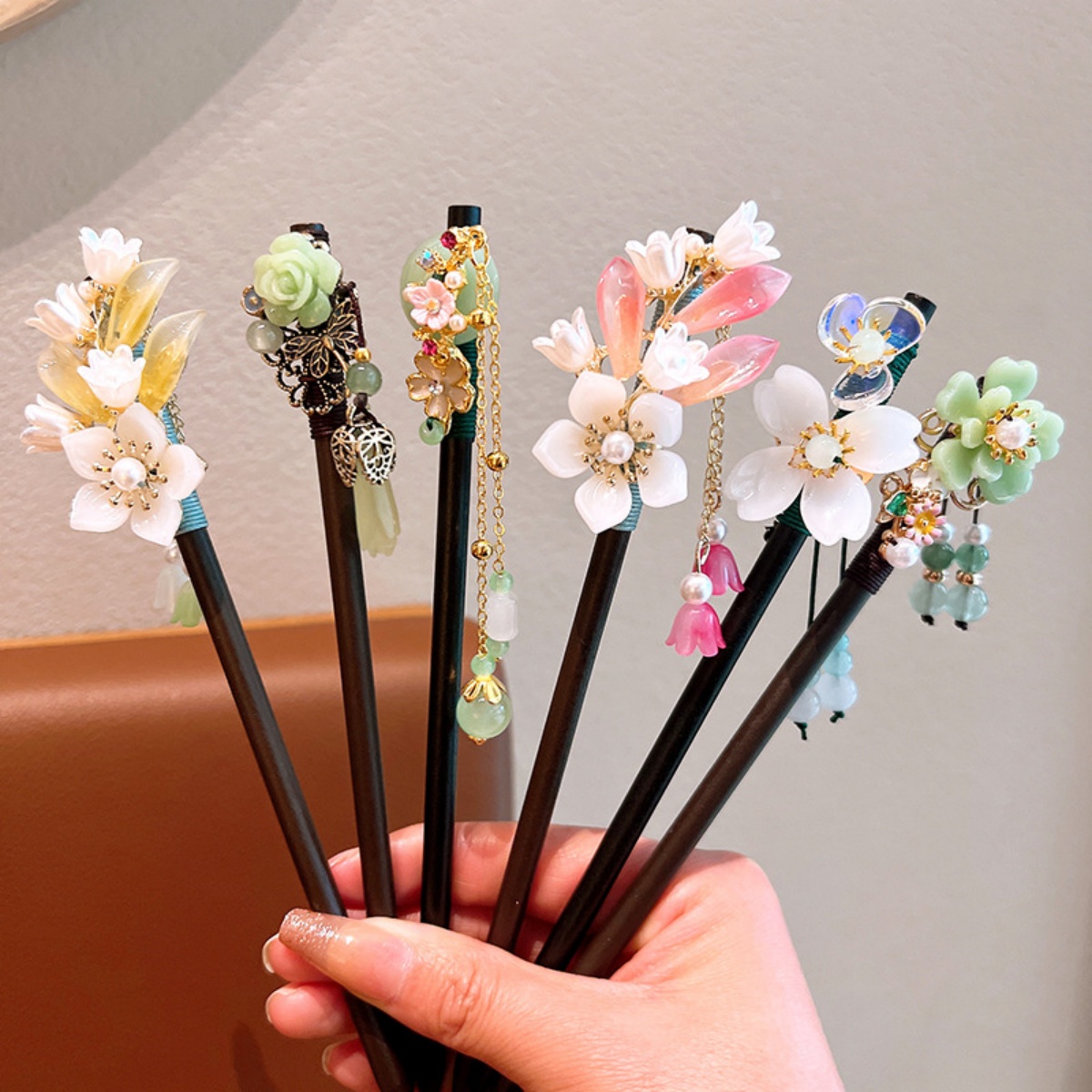 Women Accessories Shop - Exquisite Flower Tassel Wooden Hairpin Retro